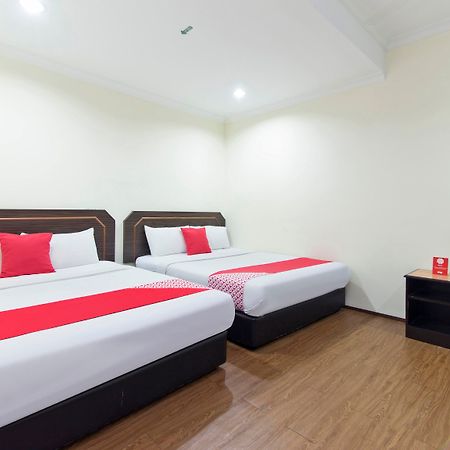 Oyo 327 Buddys Hotel Kuala Lumpur Exteriör bild