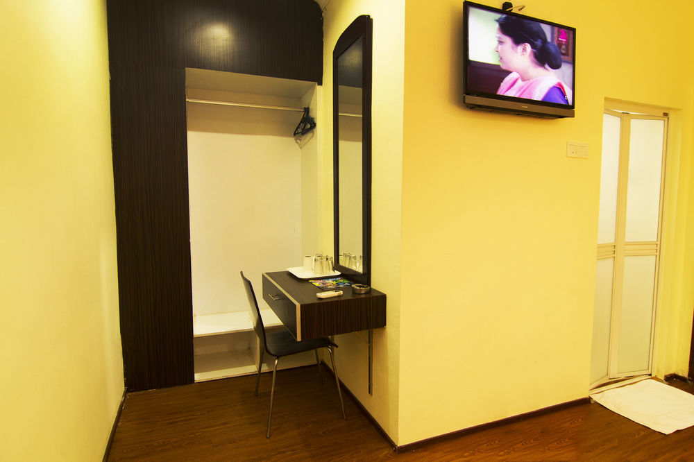 Oyo 327 Buddys Hotel Kuala Lumpur Exteriör bild